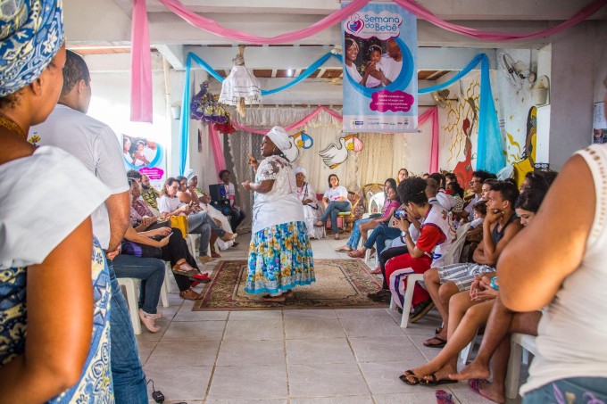 Semana do Bebê leva o projeto Ninar nos Terreiros à comunidade do Ibura, em Recife/PE